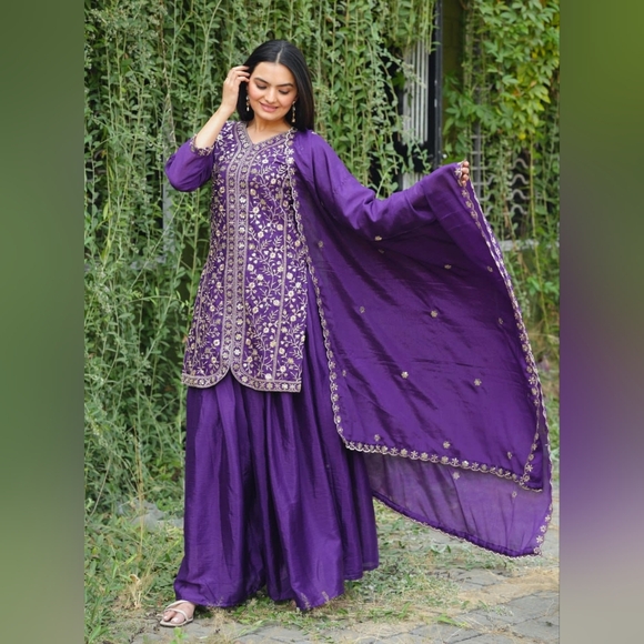 Purple Indian Traditional Outfit Wedding Dress Party Wear Diwali Festival Bolly - Picture 1 of 10